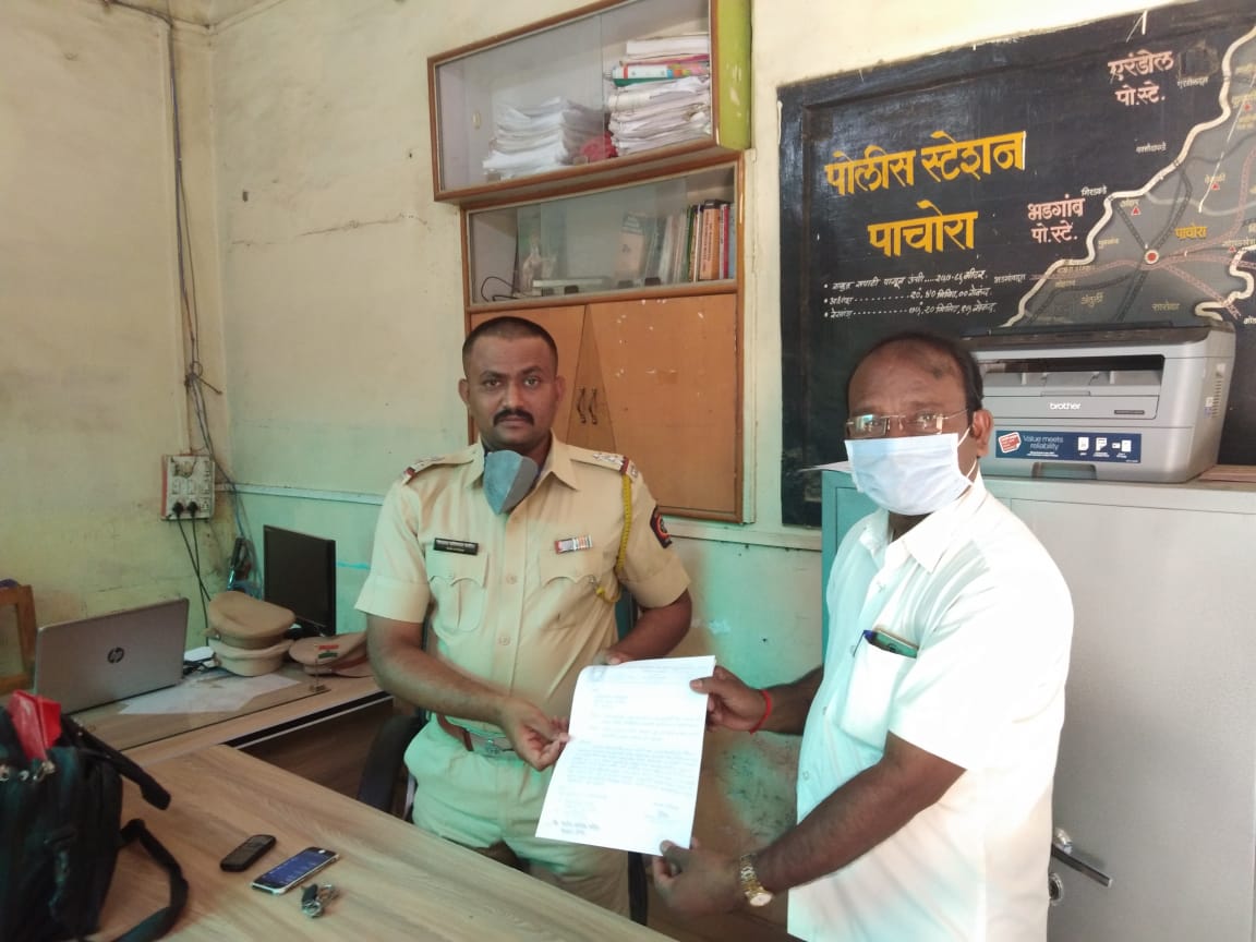 लॉकडाउन मुळे सलुन कारागिरावर उपासमारीची वेळ ; पाचोरा नाभिक समाजाची मदतीची मागणी