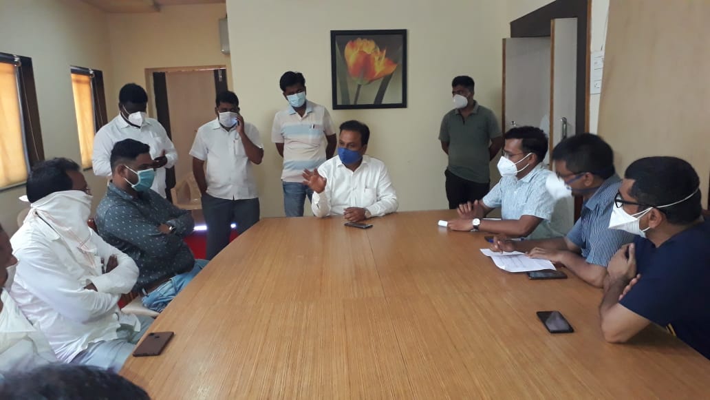 आ. चंद्रकांत पाटील यांनी आज बोदवड येथे घेतली करोना नियंत्रण आढावा बैठक