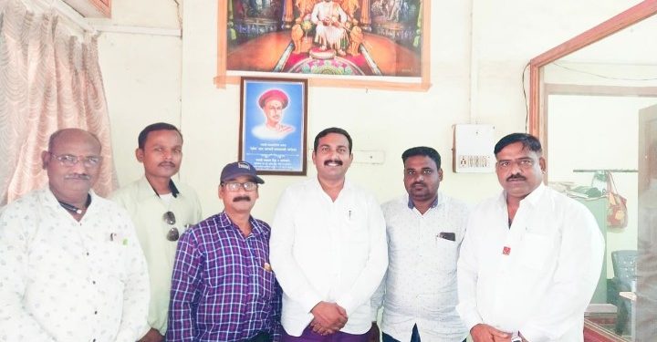 राज्य पत्रकार संघाच्या रावेर तालुकाध्यक्ष पदी विलास ताठे तर शहराध्यक्ष पदी विनोद कोळी यांची निवड