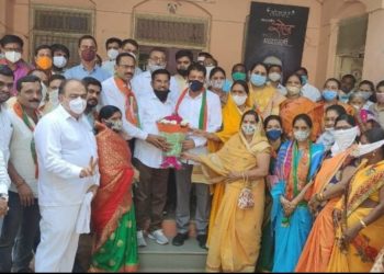 नूतन स्थायी समिती राजेंद्र घुगे- पाटील व महिला सभापती रंजनाताई सपकाळे यांचा भाजप कार्यालय येथे जल्लोषात स्वागत व सत्कार
