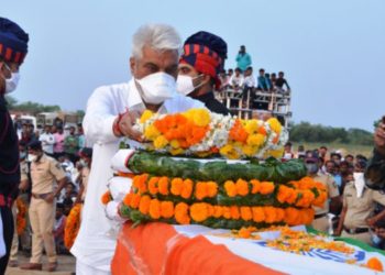 शहीद जवान मनोराज शिवाजी सोनवणे अनंतात विलीन