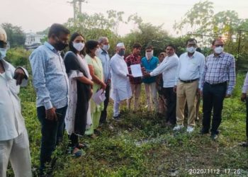 बोरखेडा हत्याकांडातील पीडित कुटुंबाला घरासाठी दिला ‘सातबारा उतारा’