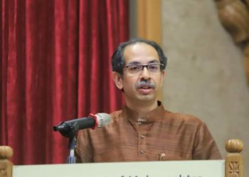 मुख्यमंत्र्यांनी आज राज्यातील विभागीय आयुक्त,जिल्हाधिकारी यांच्याशी साधला संवाद