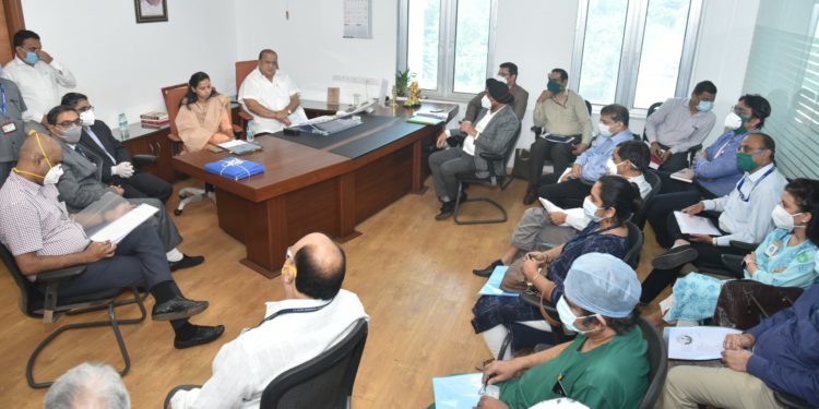 राज्यातील धर्मादाय रूग्णालयांमध्ये 10 टक्के गरीब  रूग्णांना मोफत उपचाराच्या नियमांचे पालन करून उपचार द्यावेत