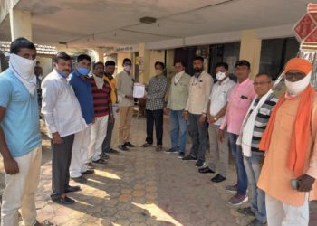 चाळीसगाव तालुक्यात शासकीय कापूस खरेदी केंद्र सुरु करण्याची मुख्यमंत्र्यांकडे रयत सेनेची निवेदना द्वारे मागणी