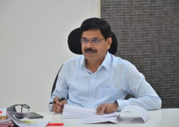 कोरोनाच्या पार्श्वभूमीवर ऑक्सिजन टँक लवकर कार्यान्वित करा