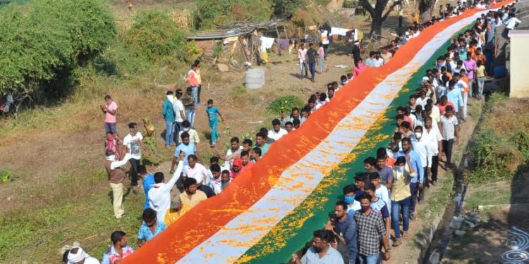 ‘शहीद यश देशमुख अमर रहे’ च्या जयघोषात शासकीय इतमामात अंत्यसंस्कार