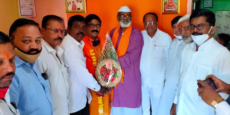 शिवसेना चे आमदार ज्ञानराज चौगुले यांची पदाधिकाऱ्यांनी घेतली सदिच्छा भेट