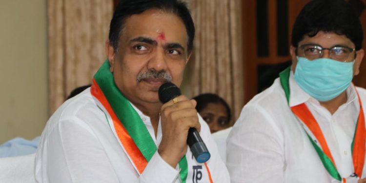 धार्मिक स्थळं उघडण्याबाबत जयंत पाटील यांचं मोठं विधान !