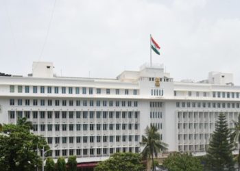 उद्याच्या संपात सहभागी होणाऱ्या शासकीय-निमशासकीय कर्मचाऱ्यांवर शिस्तभंगाची कारवाई करणार