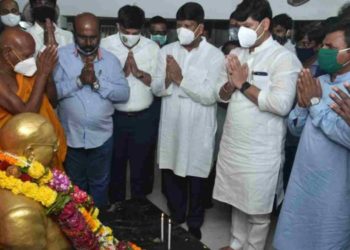 चैत्यभूमी येथे गर्दी न करता लाईव्ह प्रक्षेपणाद्वारे दर्शन घेण्याचे आवाहन
