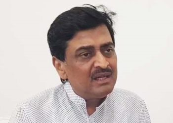 मराठा आरक्षण : उपसमितीचे अध्यक्ष अशोक चव्हाण यांनी घेतली नवी दिल्लीतील सरकारी वकिलांची भेट