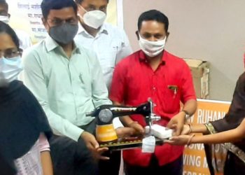 आत्महत्याग्रस्त शेतकऱ्यांच्या कुटुंबियांना ‘उभारी’ या कार्यक्रमांतर्गत उत्पन्नाचे शाश्वत स्त्रोत उपलब्ध!