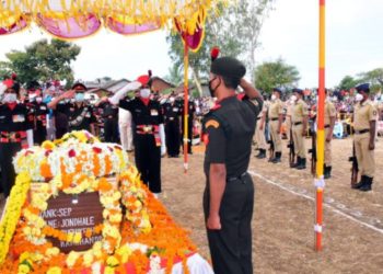 शहीद जवान ऋषीकेश जोंधळे यांच्या पार्थिवावर शासकीय इतमामात अंत्यसंस्कार