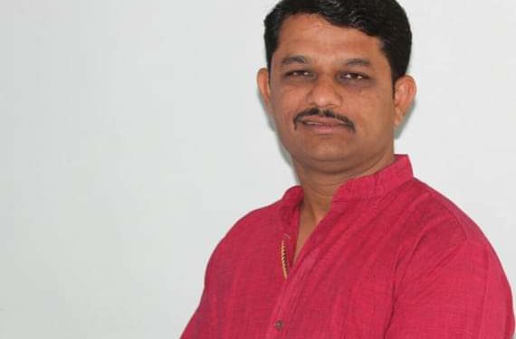 पीएचडी असलेल्या प्राध्यापकाच्या ‘कॉपी पेस्ट’ पुस्तकं प्रकाशनानं उघड झाले वाङमयचौर्य