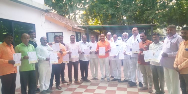 शिवसेनेच्या सभासद नोंदणीला चाळीसगावात जिल्हाप्रमुख गुलाबराव वाघ यांच्या उपस्थितीत शुभारंभ