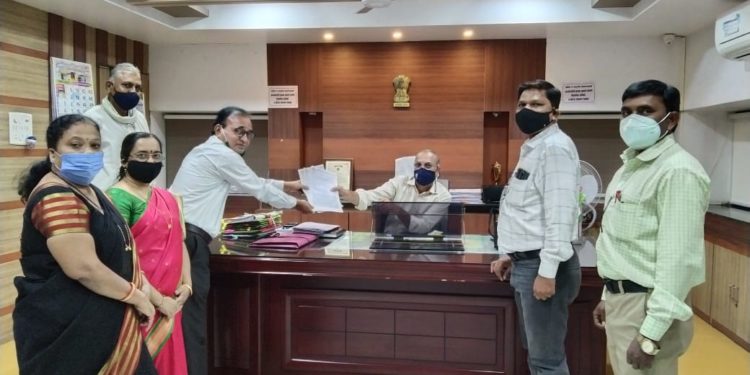 ग्राम विकास अधिकारी गौतम वाडे यांचे निलंबन त्वरित मागे घ्या