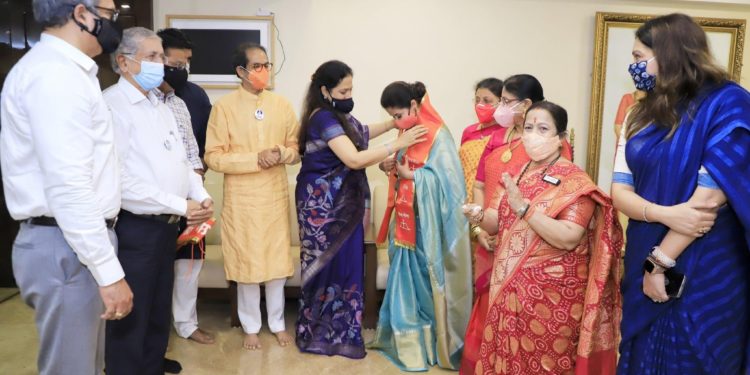 अभिनेत्री उर्मिला मातोंडकरचा शिवसेनेत प्रवेश