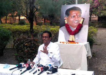 मविप्र संस्थेच्या सहाशे कोटीच्या जमिनीवर आ.गिरीश महाजनांचा डोळा