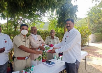 माजी सैनिंकासह पत्रकारांना कोरोना योध्दा म्हणून केले सन्मानित