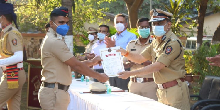 चाळीसगाव येथील पो. कॉ. अजितसिंह राजपूत पोलीस महासंचालक पुरस्काराने सन्मानीत