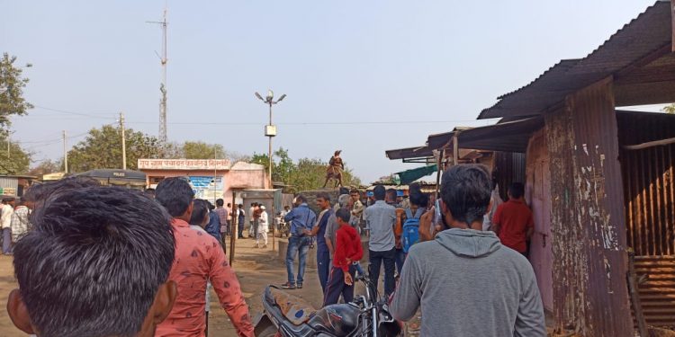 छत्रपती शिवाजी महाराजांचा पुतळा अनधिकृतपणे स्थापित केल्याचा प्रकार उघडकीस