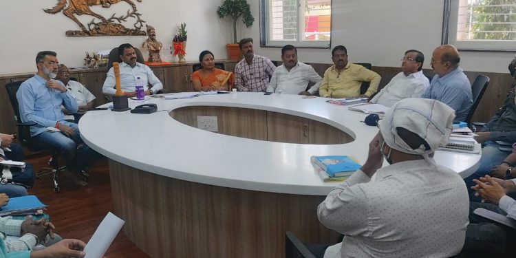 पाचोरा शहरातील सुमारे ३५०० अतिक्रमित घरे नावावर होणार; सोमवार पासून ईपीएस मोजणी प्रक्रियेस सुरुवात