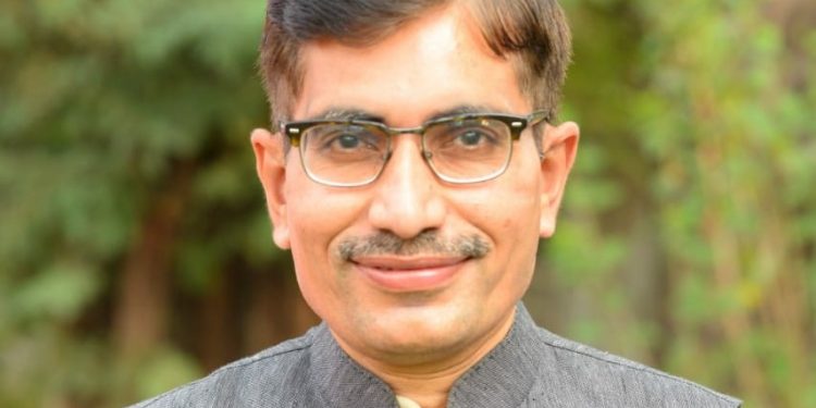 लोकमतचे निवासी संपादक मिलिंद कुळकर्णी यांना मूकनायक तर जेष्ठ पत्रकार चंदू नेवे यांना जीवनगौरव पुरस्कार जाहीर