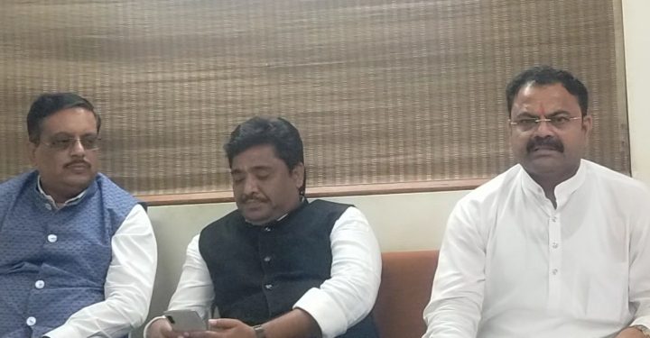 महावितरणने मनमानी वसुली न थांबवल्यास शिवसेना स्टाईल आंदोलन