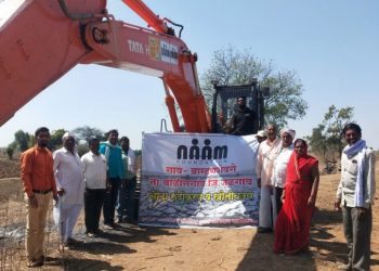 ब्राम्हणशेवगे येथे नाम फाउंडेशन व शिवनेरी फाऊंडेशन संचलित भुजल अभियाना अंतर्गत जलसंधारण  कामांचा शुभारंभ