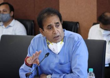 तत्कालीन पोलीस आयुक्त परमबिर सिंग यांचा लेटर बॉम्ब ने राजकीय वर्तुळात भूकंप