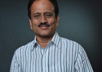 कोरोनातून बरं होताचं पहिल्याच दिवशी गिरीश महाजन पोहचले जळगाव येथील कोविड रुग्णालयात… यावेळी नेमकं काय  म्हणाले आ. महाजन वाचा…