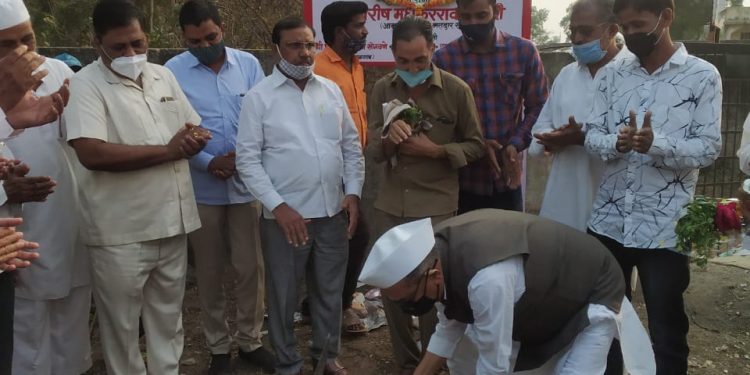 मारूळ ते न्हावी मार्गावरील १ कोटीच्या निधीच्या रस्त्याच्या  डांबरीकरण कामाचे आमदार शिरीष चौधरींच्या हस्ते भुमीपुजन