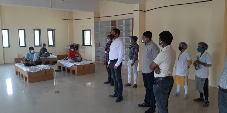 कोविड केअर सेटंर व ग्रामिण रूग्णालयात भेट देत रुग्णांशी आ. किशोर पाटील यांनी केली विचारपूस