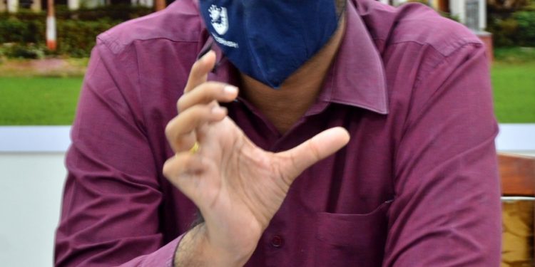 नागरिकांनी नियमांचे पालन न केल्यास लाॅकडाऊनचा विचार ; जिल्हाधिकारी अभिजीत राऊत यांचा इशारा