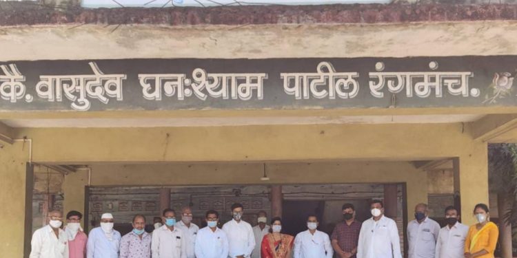 विवरे येथील ग. गो. बेंडाळे हायस्कूलला आमदार डॉ सुधीर तांबे यांच्या निधीतून मिळाले संगणक