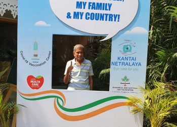 रमेशकुमार मुणोत यांनी पत्नी समवेत घेतली कोरोना लस