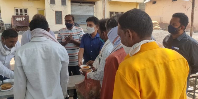 पाचोऱ्यात शेतकऱ्यांसाठी दहा रुपयांत जेवण मिळणार