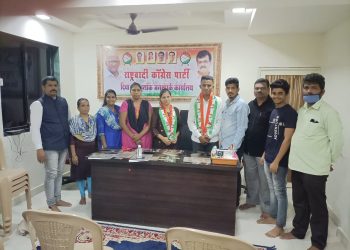 दिवा ब्लॉक येथे राष्ट्रवादी काँग्रेस पक्षात युवक व युवतीचा  पक्ष प्रवेश