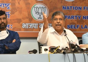 राजीनामे पुरेसे नसून मोक्का लावा…