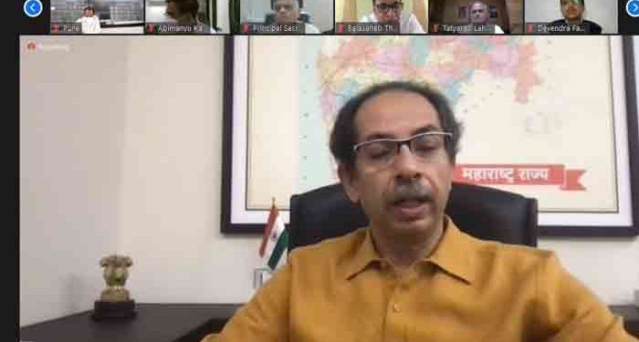 कोरोनाचे अनर्थचक्र थांबवायचे असेल तर काही काळासाठी का होईना पण कडक निर्बंध लावावेच लागतील – मुख्यमंत्री