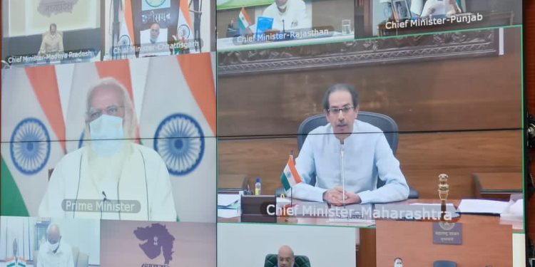 पंतप्रधान नरेंद्र मोदी यांच्या समवेत झालेल्या बैठकीत राज्याच्या ‘या’ मुदयांवर केली मुख्यमंत्र्यांनी चर्चा..