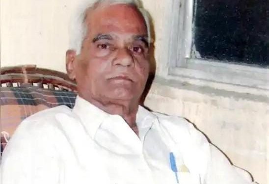 ‘पाहा पाहा मंजुळा हा माझ्या भीमरायाचा मळा’ गाणं लिहणारे गीतकार हरेंद्र जाधव यांचं निधन