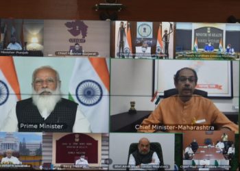 आज पंतप्रधान नरेंद्र मोदी यांच्यासमवेत दूरदृश्य प्रणालीद्वारे बैठकीत मुख्यमंत्री उद्धव ठाकरे यांनी राज्यातील कोरोना परिस्थिवर केली चर्चा