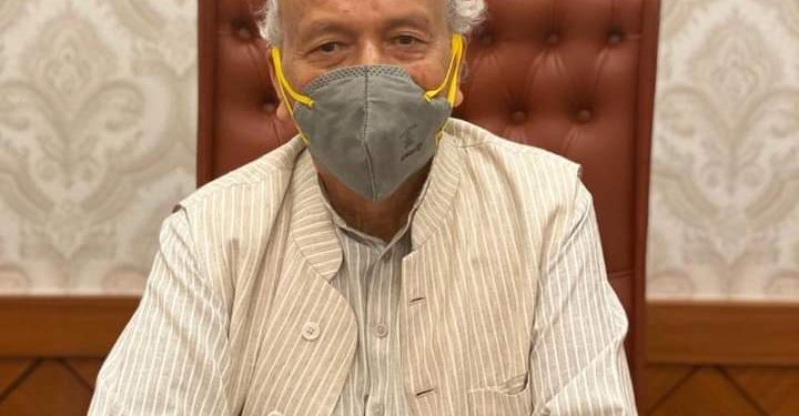 राज्यपालनियुक्त १२ आमदारांवर अद्याप पर्यंत निर्णय का घेतला नाही ; अखेर उच्च न्यायालयाने राज्यपालांकडे मागितले स्पष्टीकरण