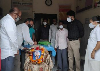 कोळवद येथे आरोग्य विभागाअंतर्गत आरोग्य वर्धिनी केंद्रात कोवीड१९च्या लसीकरणास प्रारंभ