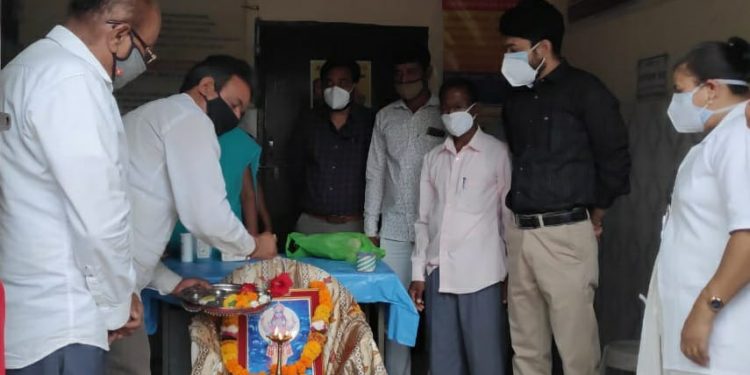 कोळवद येथे आरोग्य विभागाअंतर्गत आरोग्य वर्धिनी केंद्रात कोवीड१९च्या लसीकरणास प्रारंभ