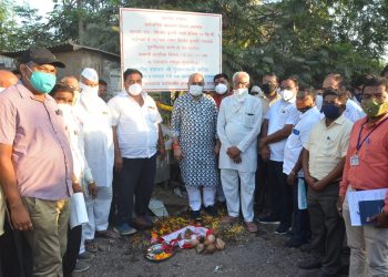 रस्ते व पुलांमुळे दळणवळण होणार सुकर : पालकमंत्री ना. गुलाबराव पाटील