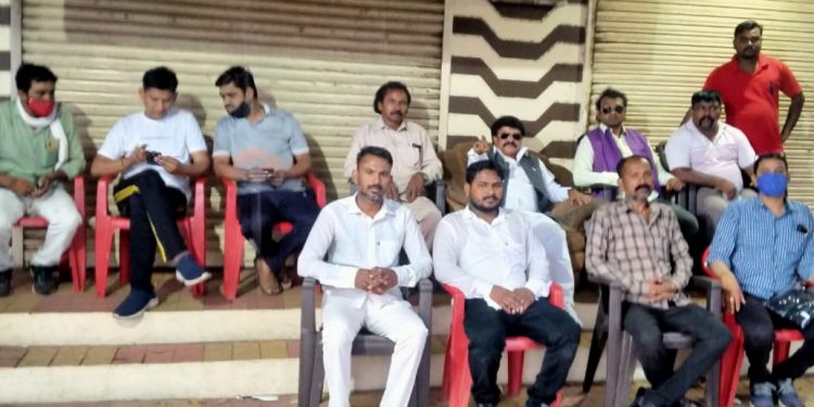 मराठा मुस्लीम व धनगर समाजाच्या आरक्षण द्यावे अशी मागणी पीआरपीसह दहा संघटनांनी केली पत्रकार परिषदेत मागणी