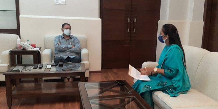 ॲड.रोहिणीताई खडसे यांनी घेतली गृहमंत्री ना.दिलीप वळसे पाटील यांची भेट